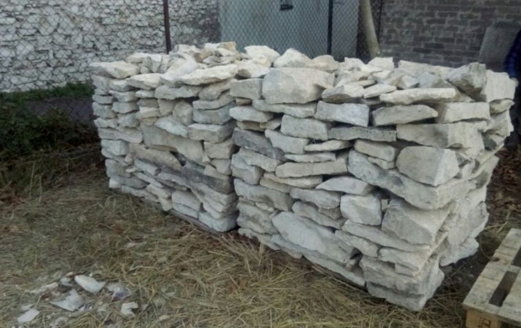 Kamień z rozbiórki