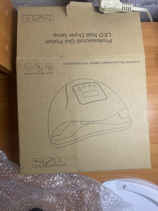 Лампа для манікюру