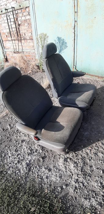 Сидения для крайслер вояджер