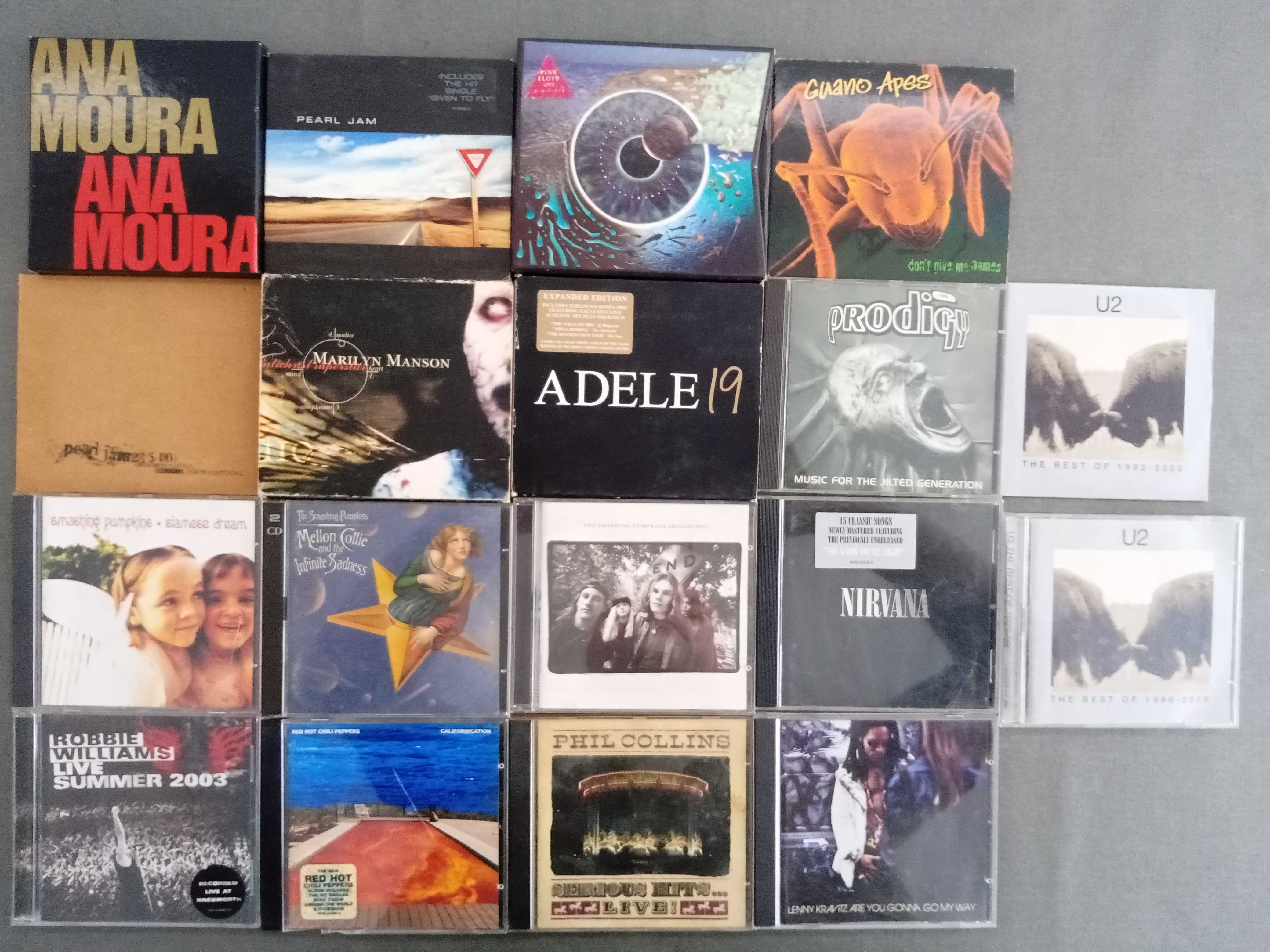 Dvs e cds - musica - varios artistas - jogo sims e p.c. - jogos ps5 Vila  Chã de Ourique • OLX Portugal