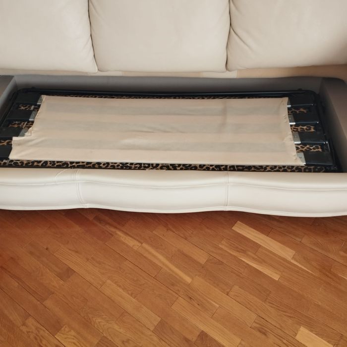 Шкіряний комплект м'яких меблів