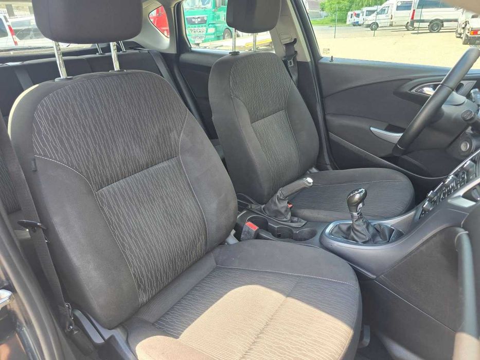Продам  Opel Astra 2013. Можна в розстрочку, під викуп.