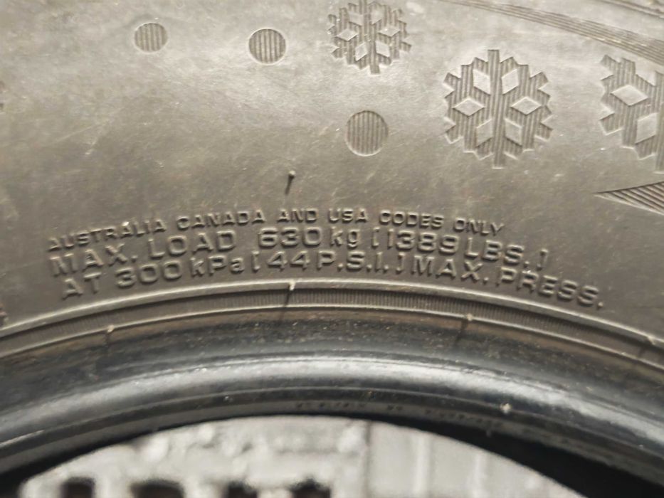 Komplet 4 zimowych opon Nexen WINGUARD SNOW'G WH2 205/60 R16 92 H