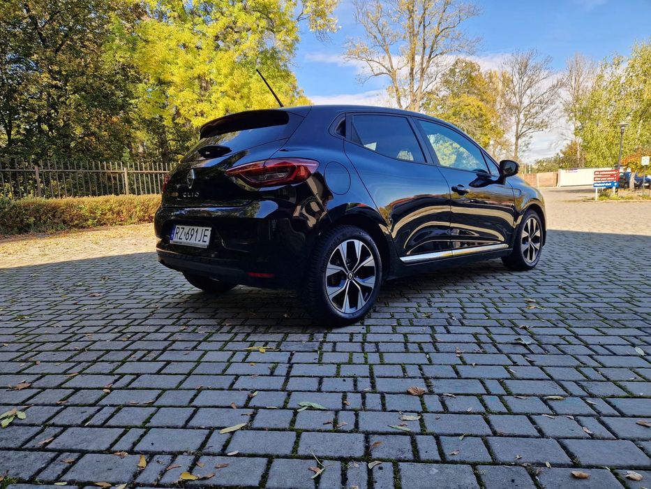 Renault Clio przejechane 32000km! full led radar kamera czujniki przód tył