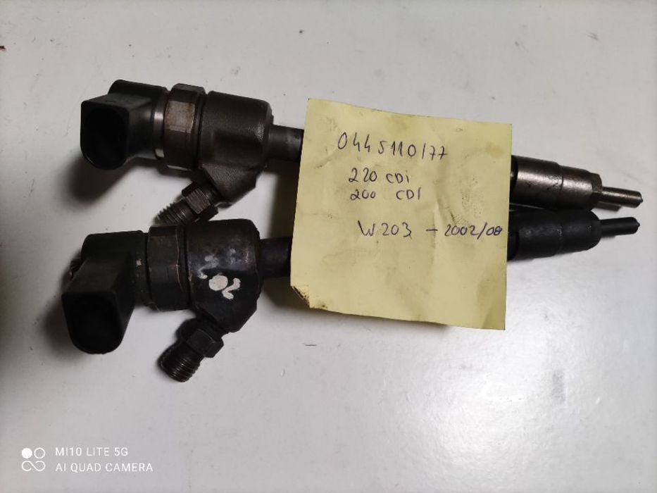 Injector Mercedes  ( E202 / W203  )