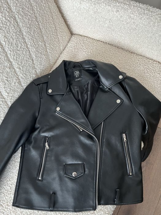 Косуха жіноча чорна