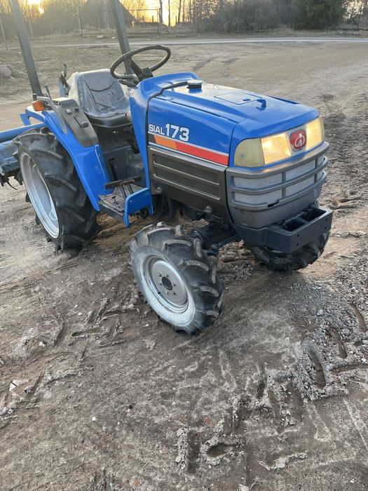 Traktorek iseki4x4
