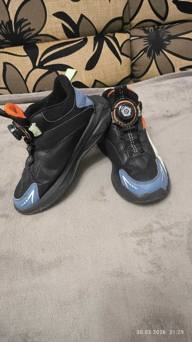 Кросівки на хлопчика 23 см