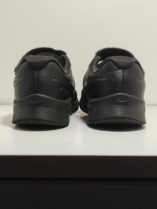 Чорні кросівки для хлопчика Nike Star Runner 2, р.27,5