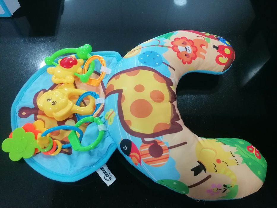 Almofada de actividades para bebé