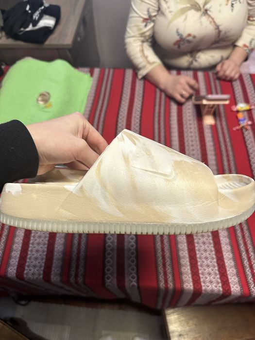 Тапкі nike бежеві