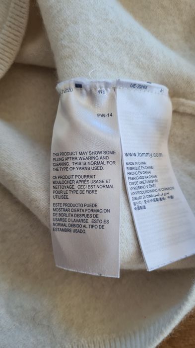 Sweter Tommy Hilfiger. 91% Wełna i 9% Kaszmir. Śmietankowy Maślany. M