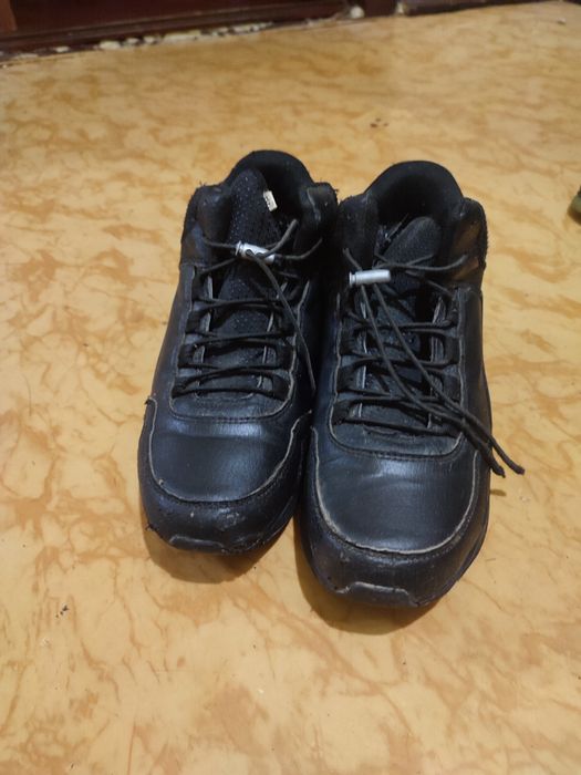 Зимові полуботинки  37 розмір