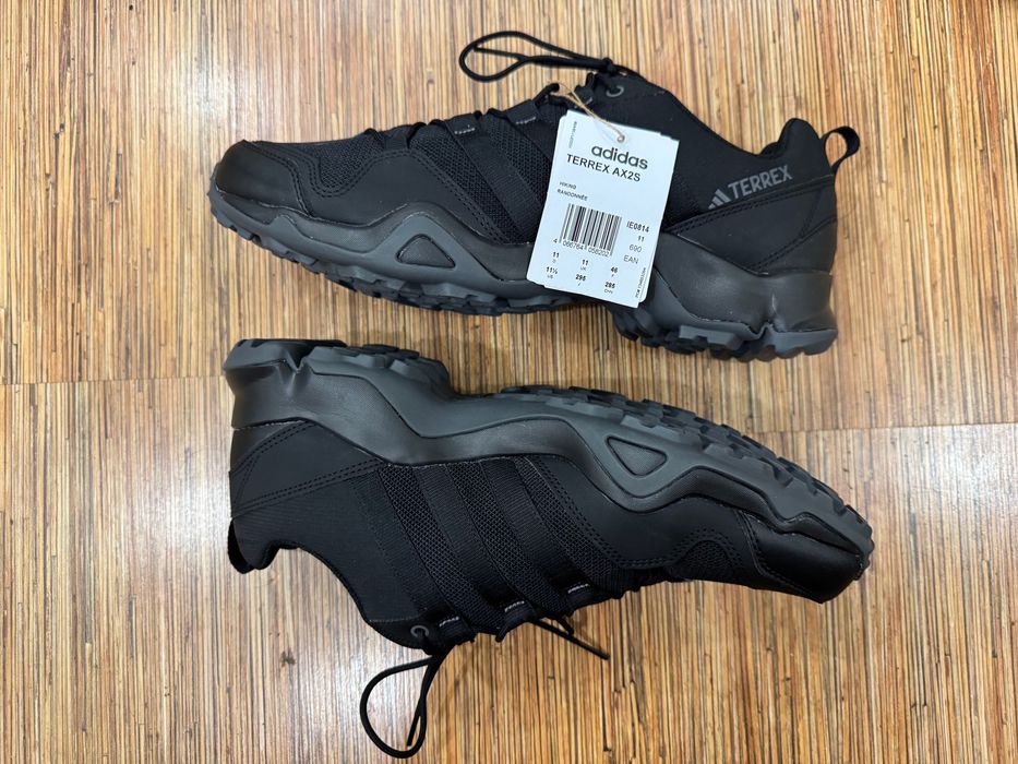 Новые кроссовки TERREX Adidas AX2S, 45 р-р, длина стельки 29,1 СМ.