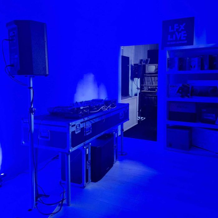 Studio DJ LFX Live Wola | Wynajem na godziny | Riderowy Sprzęt