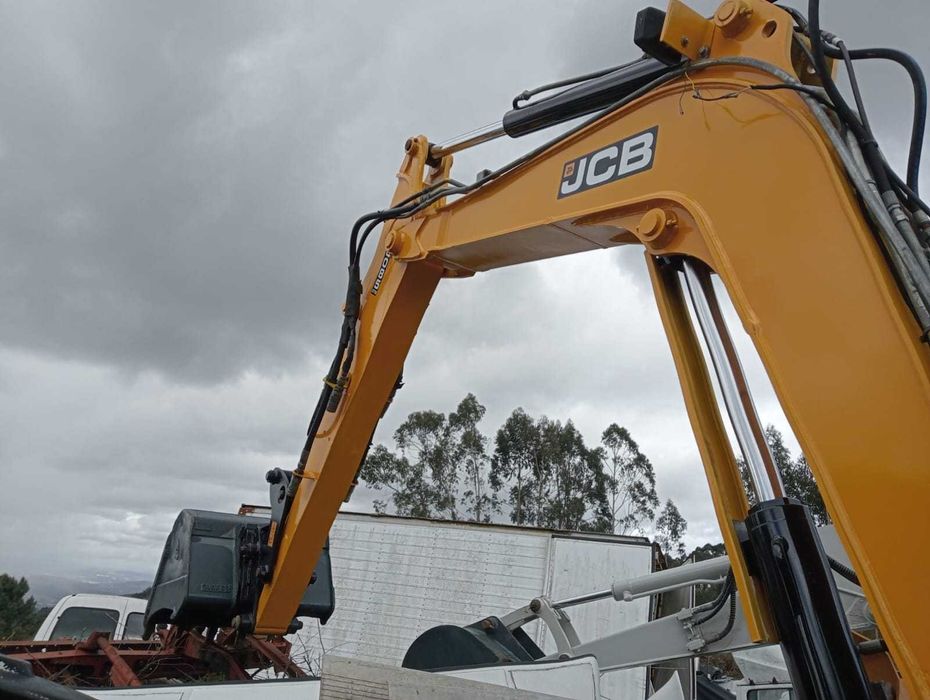 JCB 8085 de 8,5 TN