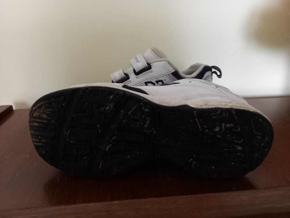 Buty dziecięce New Balance rozmiar 32,5