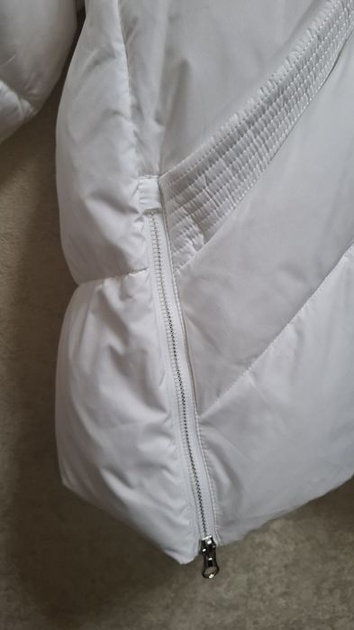 Куртка зимова білого кольору