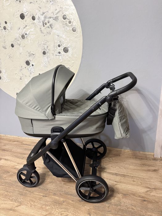 Коляска Роан Іві