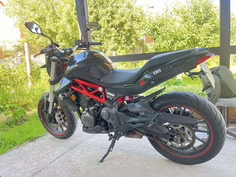Продам Benelli TNT 300.