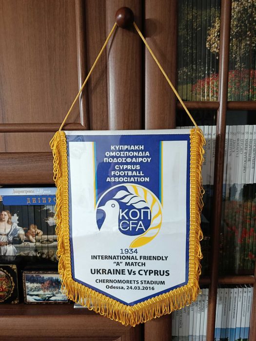 Футбольное интерьерное хобби. Матчевый вымпел. Украина. Германия. Кипр. Израиль. Польша. Франция