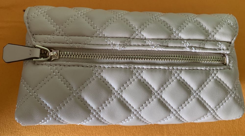 Mala creme guess tiracolo