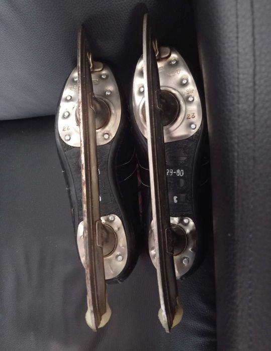 Łyżwy z lat 80-tych