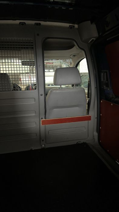 Divisoria de carga vw caddy 2005
