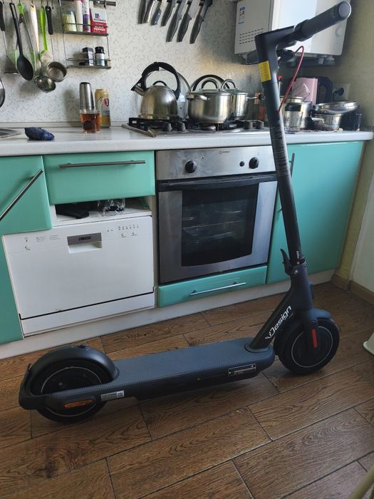 Електросамокат Xiaomi Mi Electric Scooter 4 Pro Plus/Gen 2