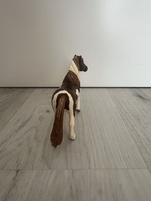 Figurka konik schleich