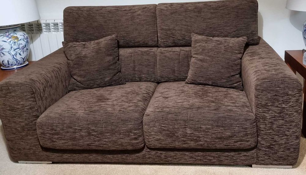 Sofás de 2 e 3 lugares como novos