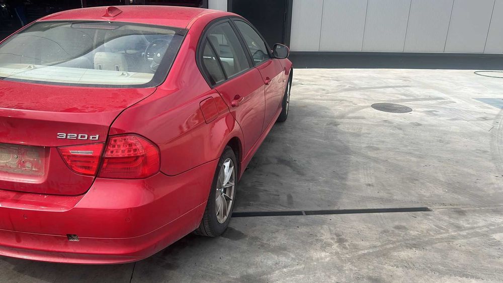 BMW 320 E90 (para peças)