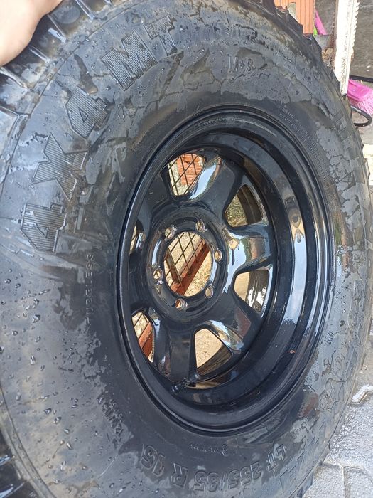 Jantes + Pneus 235/85 R16 COMO NOVOS
