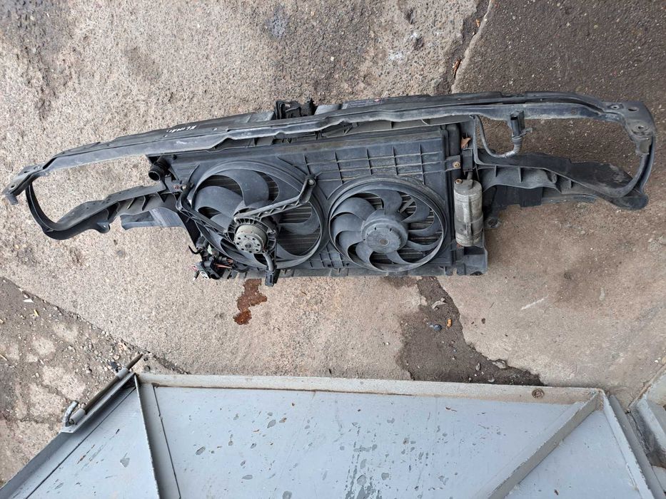 Pas przedni kompletny chłodnice Volkswagen Golf IV 1.4 klima