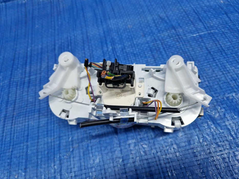 Opel Corsa E panel klimatyzacji