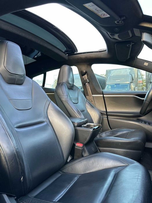 Tesla model S 85D. BELGIA