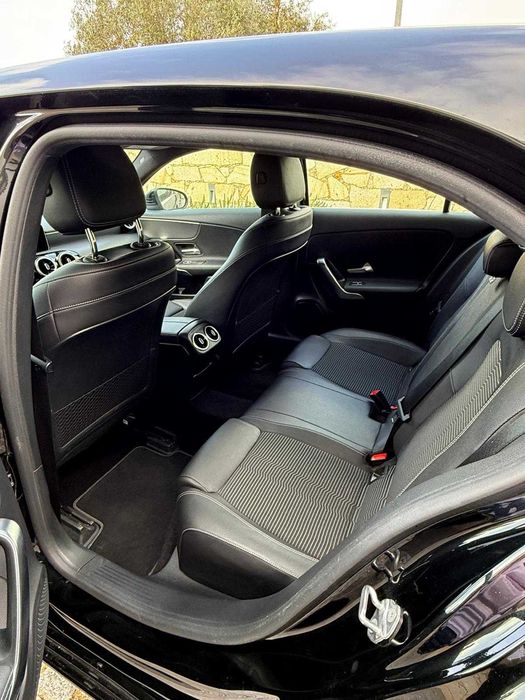 Mercedes A180 em excelente estado, revisões feitas na marca.