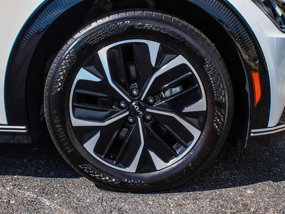 Kia EV6 Wind      2023