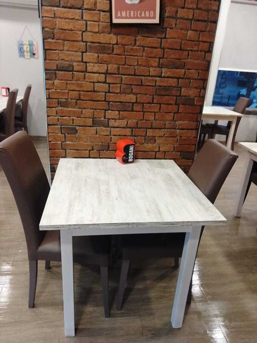 Fogão, arca, mesas, cadeiras