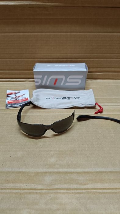 Okulary rowerowe swisseye jako uszkodzone