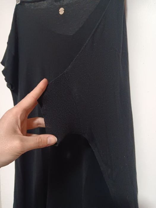 Túnica Preta c/ detalhe assimétrico