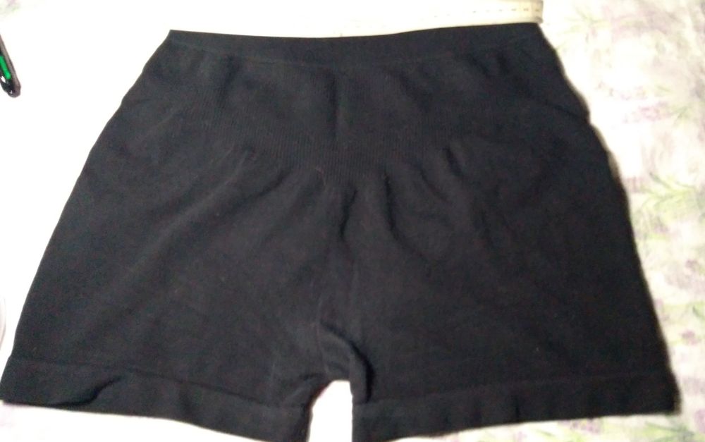 Женские утягивающие шорты нижнее бельё.