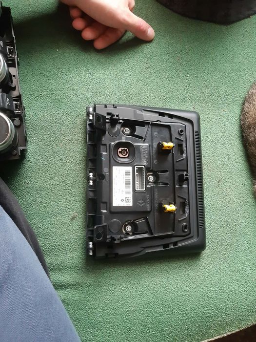 Wyświetlacz multimedialny oraz Panel klimatyzacji renault clio V/Renault captur II