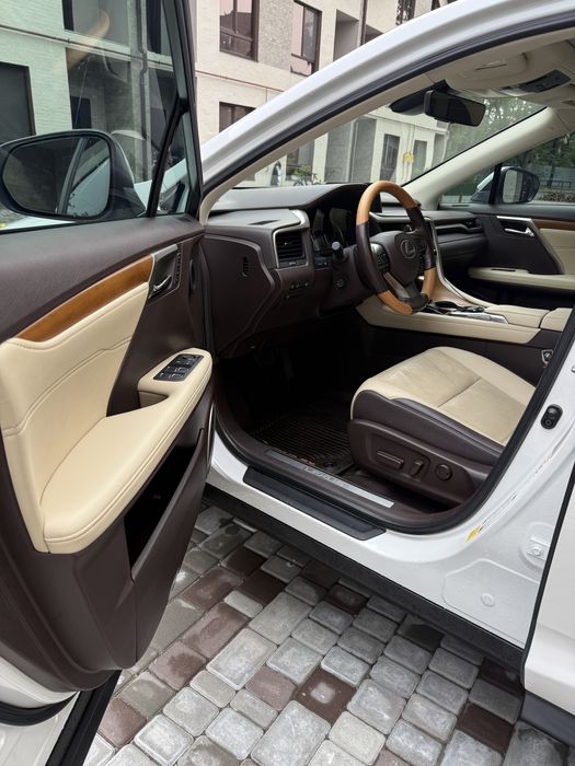 Продам lexus rx 450h 2019