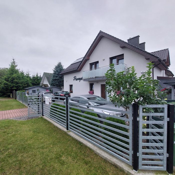 Pokoje I apartamenty nad morzem