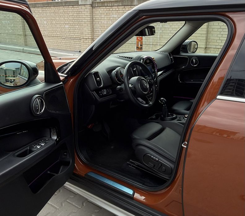Продам MINI Countryman  Cooper D