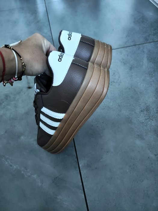 Buty sportowe brązowe rozm 39