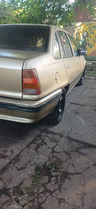 Продам опель кадет