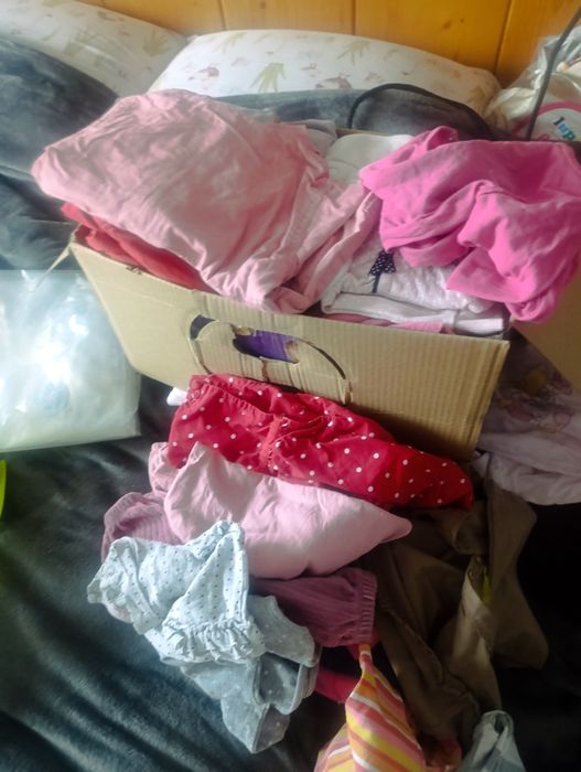 Ubranka dla dziewczynki 74