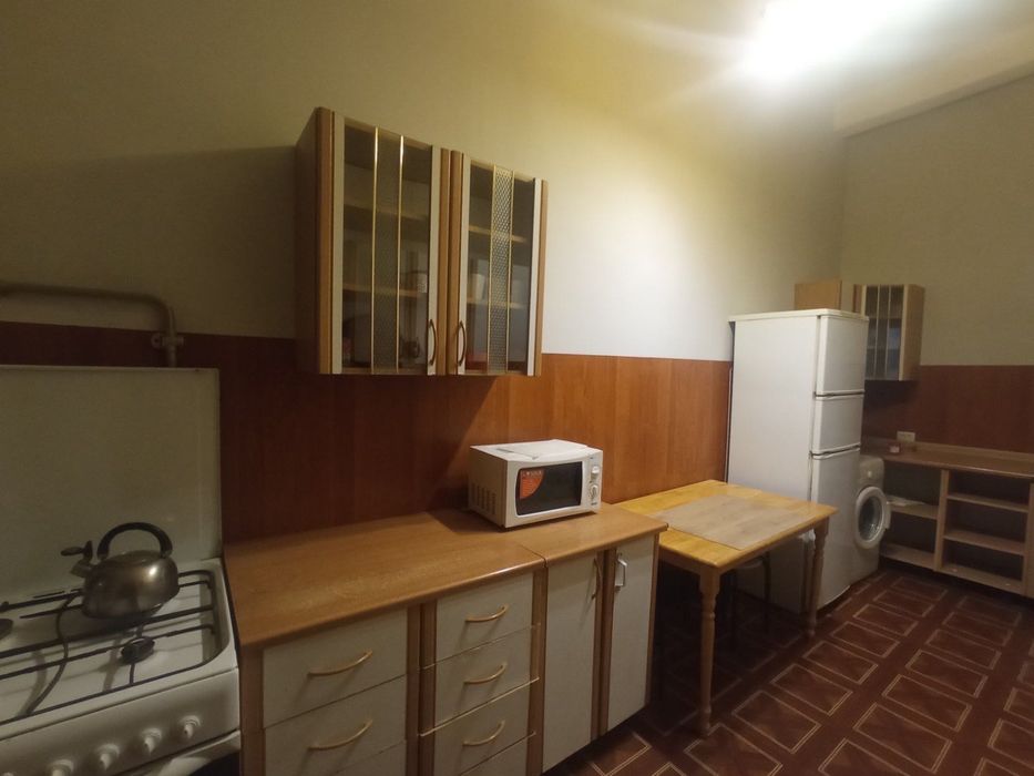 Хостел Київ Гуртожиток Андріївський узвіз Поділ М. Контрактова площа